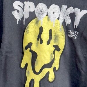 Spooky smile crop sweater size L - brand new